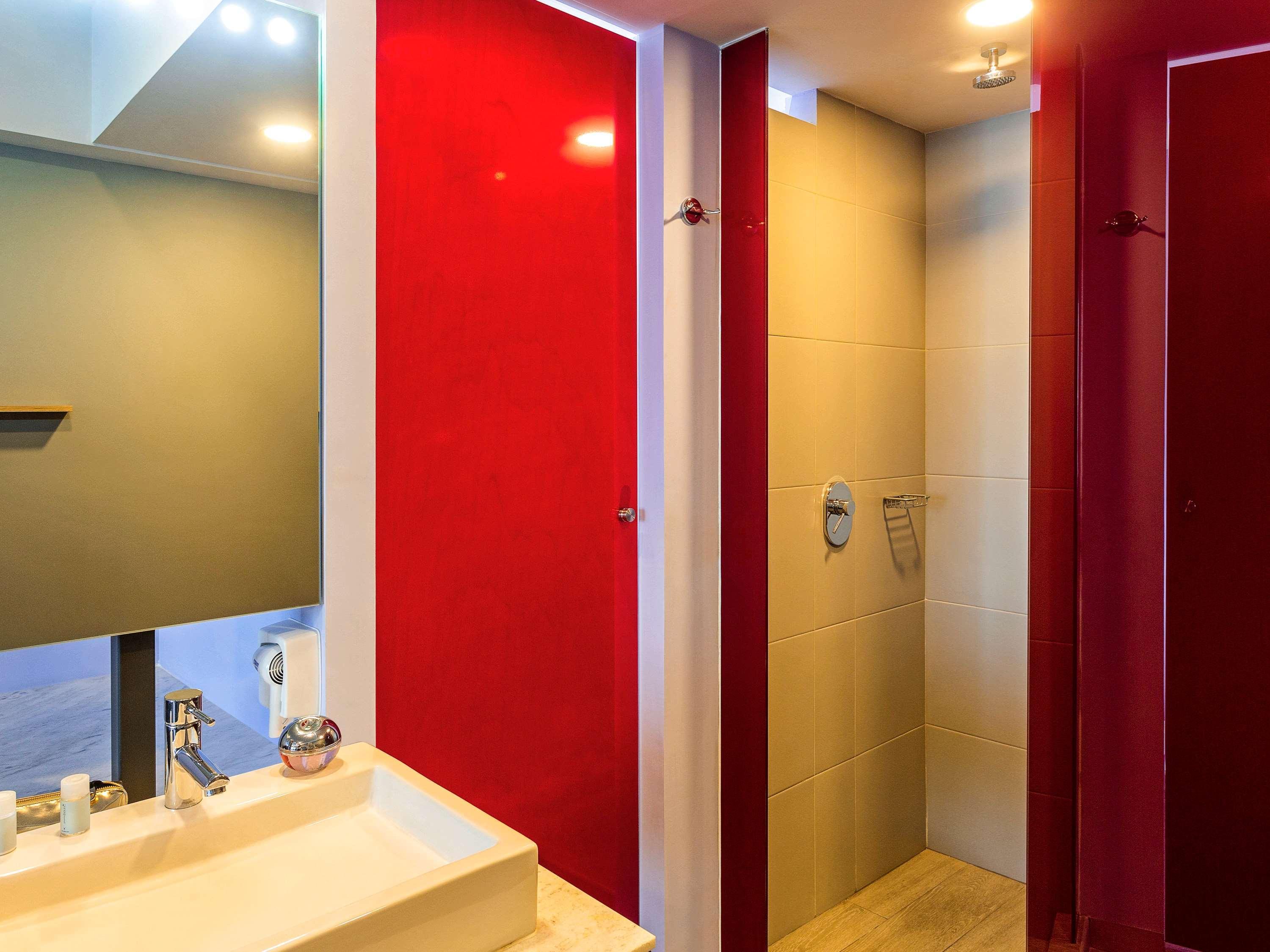 Ibis Styles Merida Galerias Extérieur photo