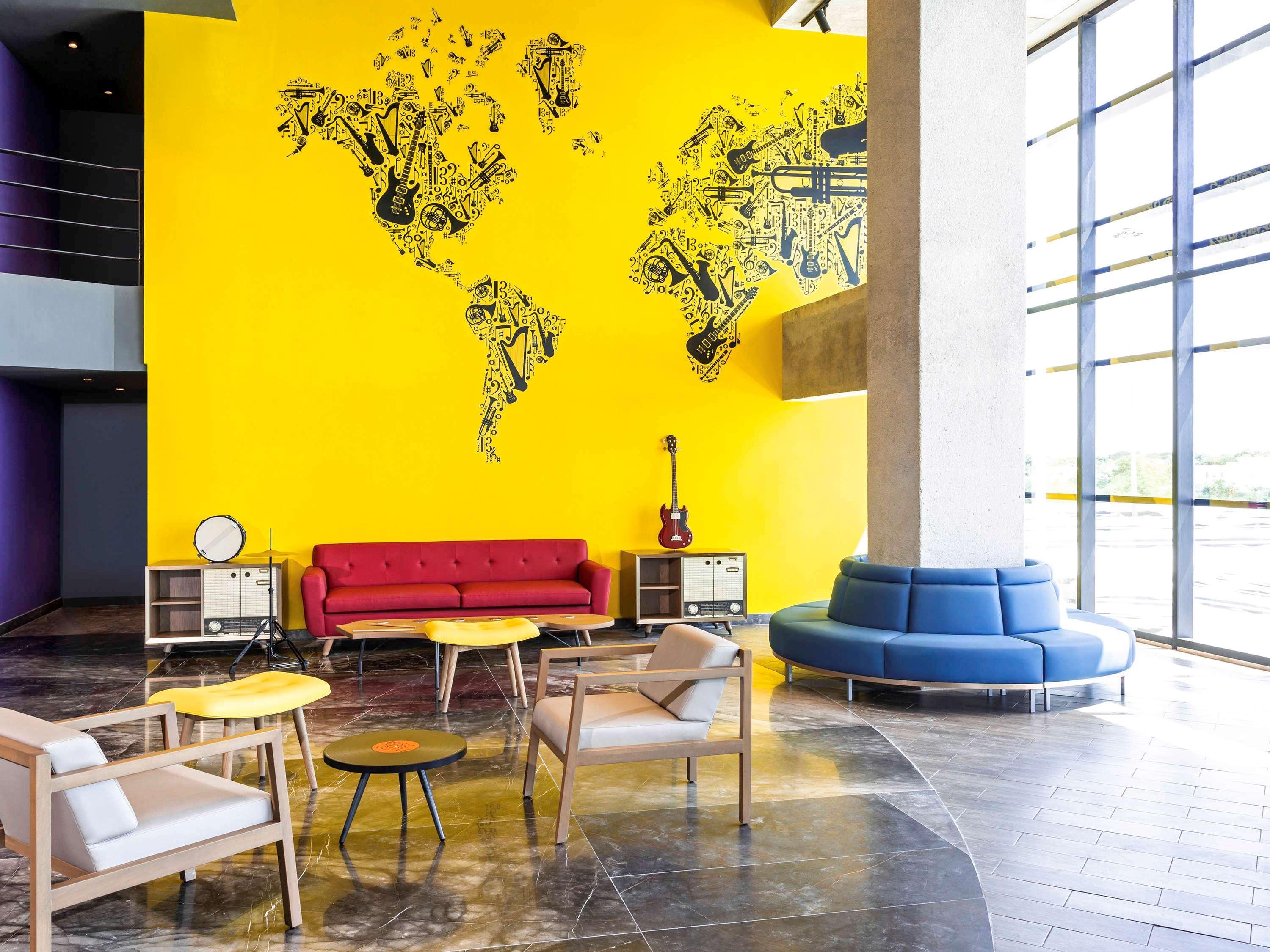 Ibis Styles Merida Galerias Extérieur photo