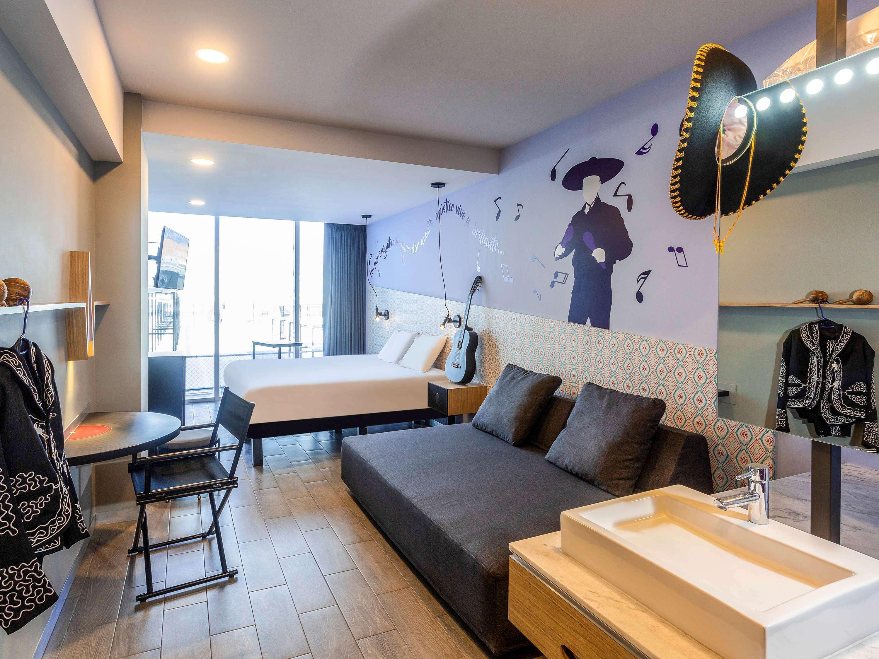 Ibis Styles Merida Galerias Extérieur photo